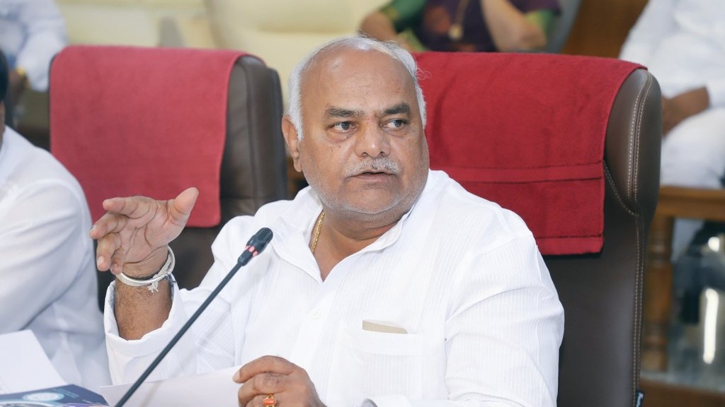 ಗುರ್ಲಾಪುರ ಪ್ರತಿಭಟನೆ ವೇದಿಕೆಯಲ್ಲಿ ಸಚಿವ ಶಿವಾನಂದ ಪಾಟೀಲ್ ಹೇಳಿಕೆ.