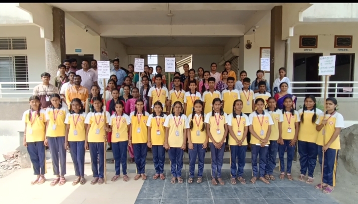 ಹಿಂದಿ ಭಾಷೆಗೆ ಗ್ರೇಡ್ ಬೇಡಾ..! ಅಂಕ ನೀಡಿ; ಶಿಕ್ಷಣ ಸಚಿವರಿಗೆ ಸನ್ಮತಿ ಸಮಿತಿಯ ವಿದ್ಯಾರ್ಥಿಗಳ ಕಳಕಳಿಯ ಮನವಿ..!!