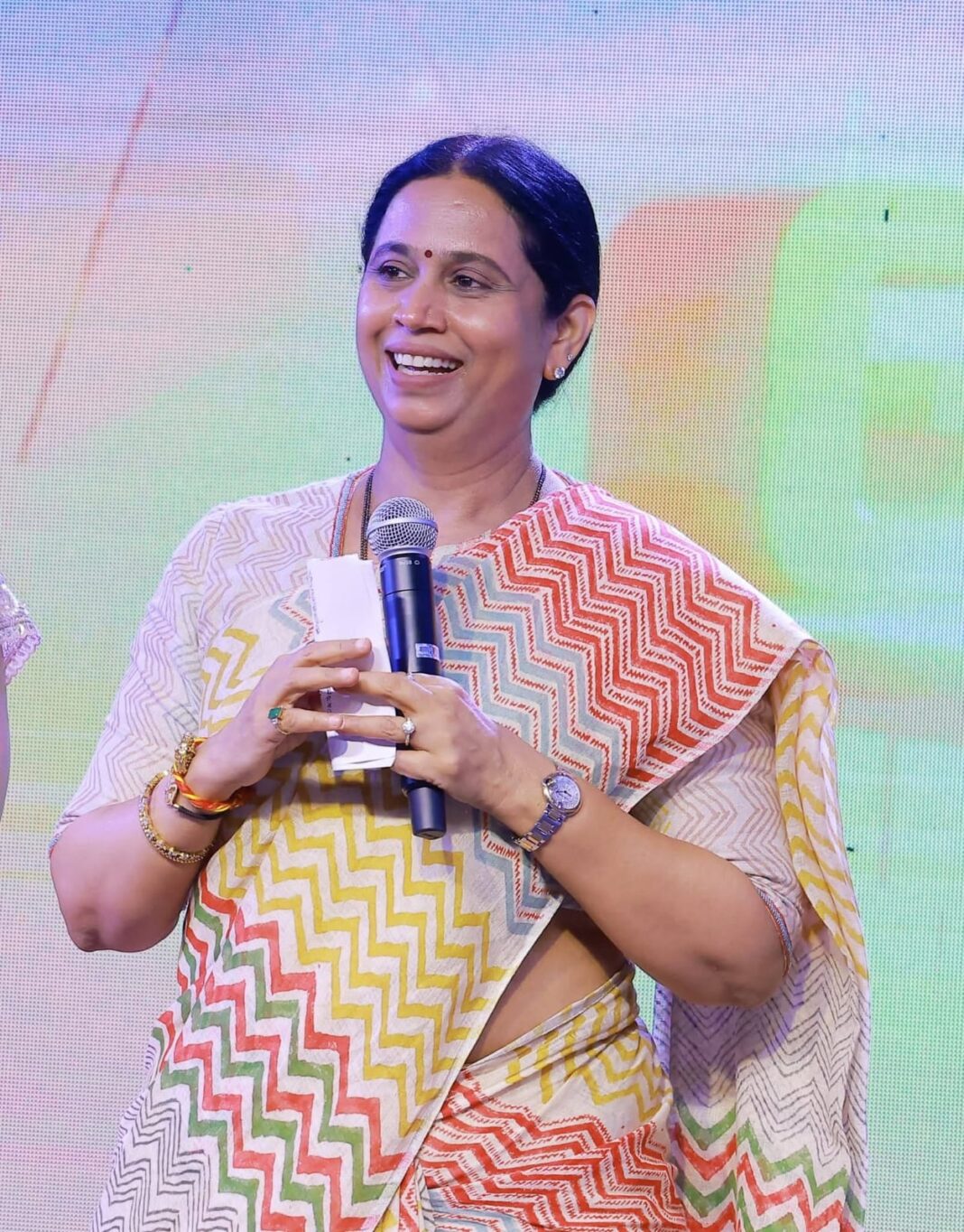 ಸಿಲಿಂಡರ್ ಬೆಲೆ ಏರಿಕೆ: ಕೇಂದ್ರದ ವಿರುದ್ಧ ಸಚಿವೆ ಲಕ್ಷ್ಮೀ ಹೆಬ್ಬಾಳಕರ್ ಆಕ್ರೋಶ