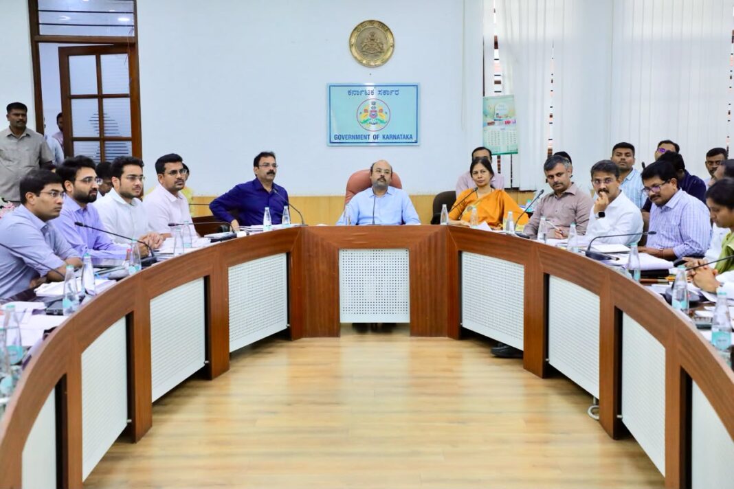 ನಗರಾಭಿವೃದ್ಧಿ ಸಚಿವ ಡಾ.ಯತೀಂದ್ರ ಸಿದ್ದರಾಮಯ್ಯ ಅವರಿಂದ ಮಹಾನಗರ ಪಾಲಿಕೆಗಳ ಪ್ರಗತಿ ಪರಿಶೀಲನೆ