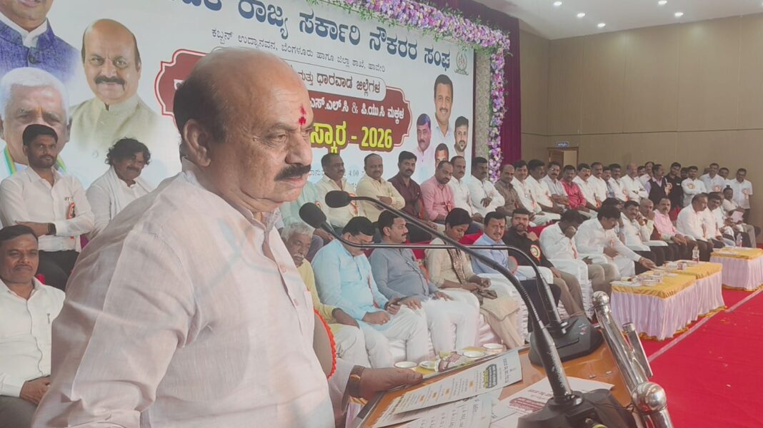 ಸರ್ಕಾರಿ ನೌಕರರು ಆತ್ಮಸಾಕ್ಷಿಗೆ ಅನುಗುಣವಾಗಿ ನ್ಯಾಯದ ಪರ ಕೆಲಸ ಮಾಡಬೇಕು: ಬಸವರಾಜ ಬೊಮ್ಮಾಯಿ