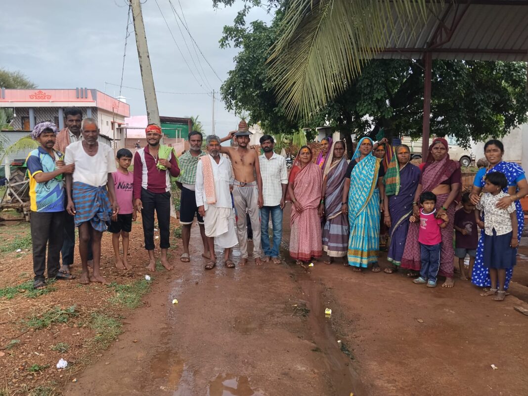 ಬಾದಾಮಿ:ಮಳೆಗಾಗಿ ಕೆರಕಲಮಟ್ಟಿಯಲ್ಲಿ ‘ಗುರ್ಜಿ ಪೂಜೆ’